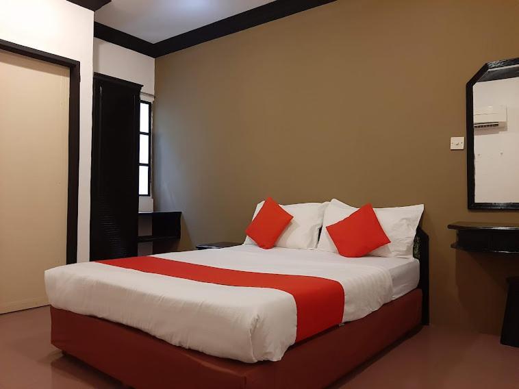 G City Hotel 틀룩인탄 외부 사진