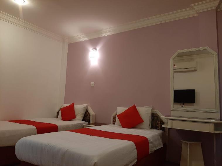 G City Hotel 틀룩인탄 외부 사진